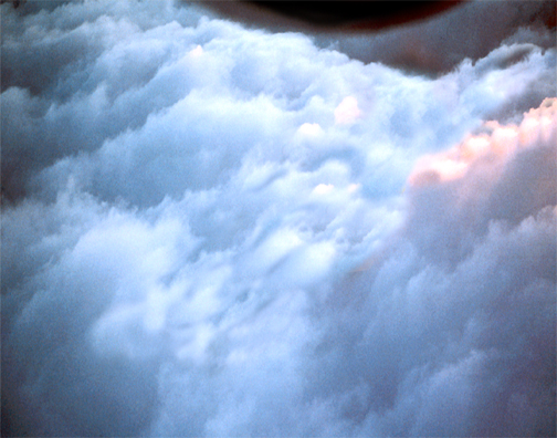 Clouds1.jpg (215715 bytes)